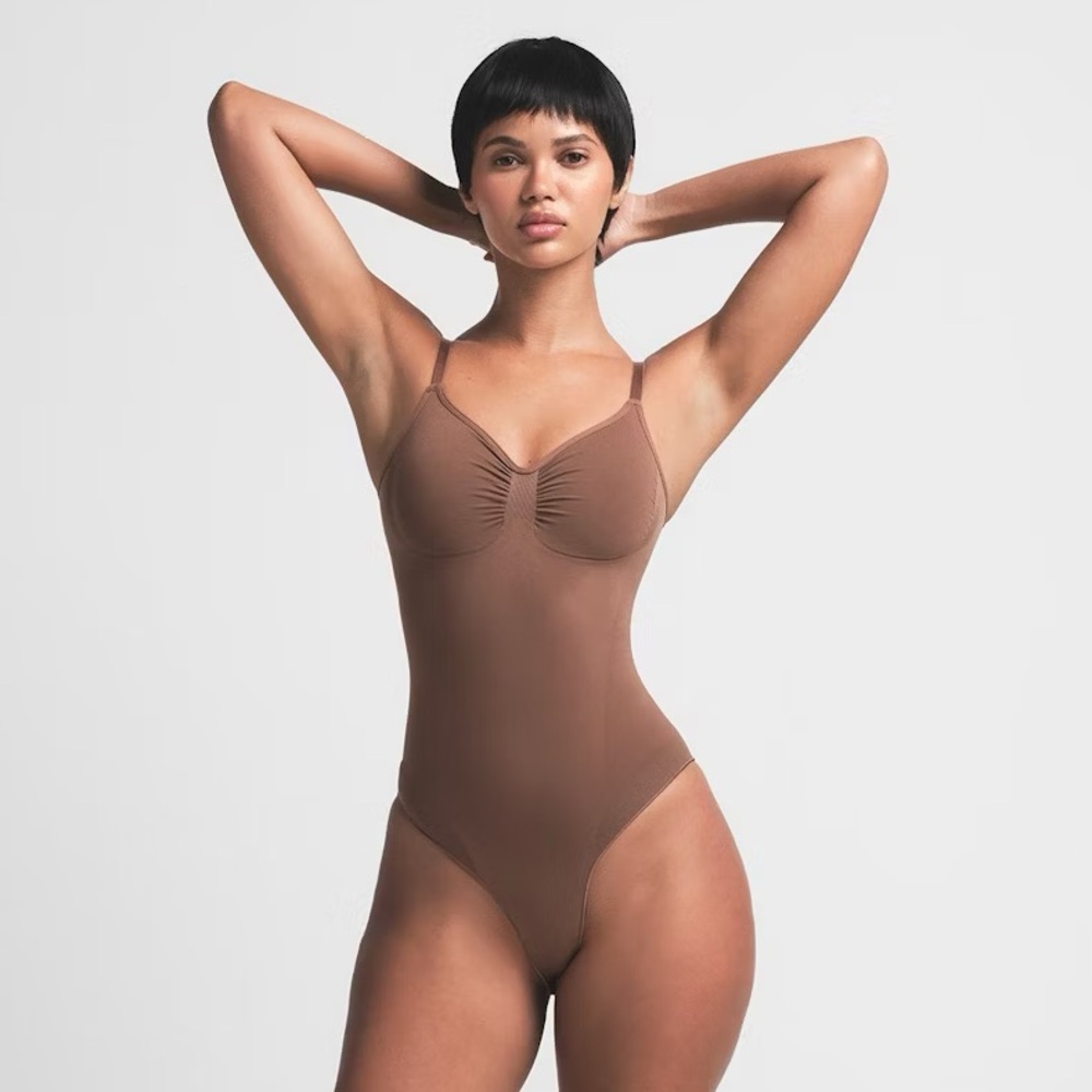 Skims Sculpting Bodysuit - Jasper (S/M)